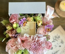 プロポーズのお花と押し花額をお作りします プロポーズを記憶に残るお花&押し花額に、京都限定のセット