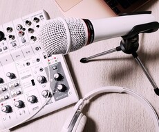 格安英語ナレーションいたします ノイズ除去、ファイル分割10個まで無料で行います！