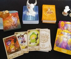 不安やモヤモヤを解消し、心の傷を癒します タロットやオラクルを使い心に寄り添えるリーディングをします！
