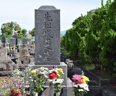 お墓参り行きましたか？ご先祖様へのお参り代行します イメージ1