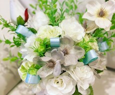 フラワーアレンジメントお造りいたします 贈り物やプレゼントにご自分のお家やお店にお花を飾ってみません