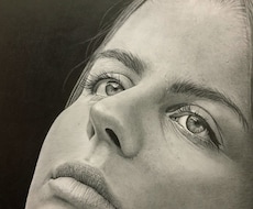 人物の似顔絵を鉛筆で写真のようにリアルに描きます 還暦、古希、誕生日のお祝いなど、モノクロの似顔絵を描きます！