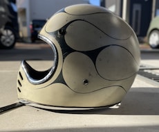ヘルメットのカスタムペイントオーダー承ります イメージ1