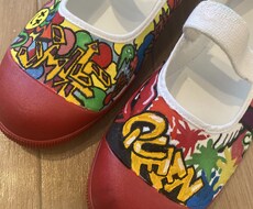 ご希望のグッズに好きなデザインイラスト描きます お友達のプレゼントや自分のプレゼントにどうですか？
