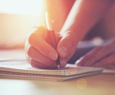 カードを通して変容への第一歩を読み解きます 複数の道で迷ってる時、各々の道でのギフトをリーディングします