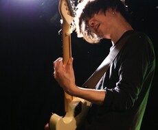 歌に寄り添うエレキギターを弾きます イメージ1