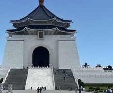 200円/枚で思い出の写真を青空にします イメージ1