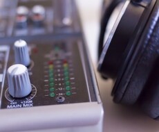 曲のループ、カット、つなぎ合わせ等、音源編集します メドレーを作りたい。ダンス用の音源を作りたいといった方向け！