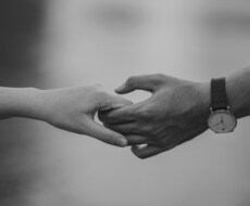 秘密の恋に悩むあなた…未来を明らかにします 不倫、浮気、この恋がどう展開していくのか