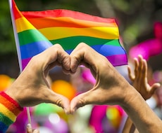 LGBTの悩み、同じ目線で聴きます LGBT当事者が寄り添う、誰にも否定されない安心の居場所。