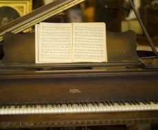 大切な作品にぴったりなオリジナル楽曲を作ります ゲームや動画などで他のクリエイターと差をつけたい時にオススメ