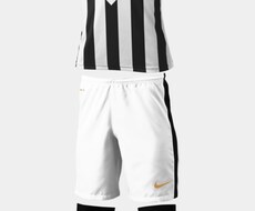 サッカーチームのユニフォームをデザインします イメージ1