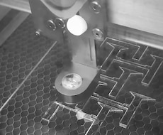 様々な素材で名札、アクセサリー等お作りします 美大で学んだデザインの知識で高クオリティの制作を約束します