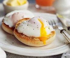 忙しい朝すぐ出来る！ポーチドエッグの作り方ます シンプルに30秒あれば作れます！