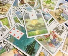 ルノルマンカードで、恋愛・仕事など総合的に占います ３６枚展開のグランタブローで、全体運を見たい方にオススメ