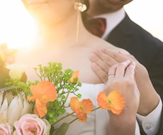 結婚式•前撮り向けのドローンOPムービー制作します ドローン空撮で魅せる結婚式オープニング映像をお届けします。