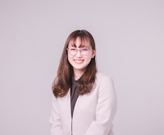 カメラマンがスタジオでプロフィール写真を撮影します 【全国出張】ビジネスの文脈を汲み取りあなたに合う写真を提案