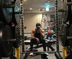 サブスクで楽曲配信中の私があなただけの曲を作ります 作詞作曲し、アコギを用いて弾き語りで楽曲提供致します。