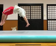バク転の見本動画を送ります 綺麗なバク転のイメージを作ろう！