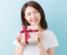 女性が喜ぶプレゼント、選びます お誕生日、引越し、送別会など、女性へのプレゼントで悩んだ時に