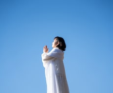 お金で豊かになる事の抵抗、拒否を手放し、一掃します イメージ1