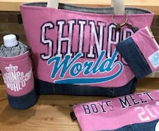 アイドルやアニメのグッズで鞄やポーチ至ります イメージ1