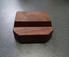 木材でインテリアにも使える小物家具を手作りします イメージ1