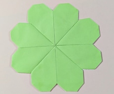 画用紙でクローバーをお作りします イメージ1