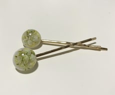 ハンドメイドレジンアクセサリー販売致します ドライフラワー封入可愛いレジンヘアゴムやヘアピンご用意