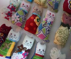 ハンドメイド　クラフトマーケット　バザーなどで簡単に作れて　売れる商品作りの相談に応じます。