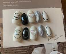 手作りネイルチップ販売します 手作りネイルチップ(シンプルから派手系まで)なんでもどうぞ！