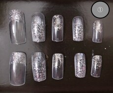 プチプラなペディキュア！５００円のみ！で出品します 綺麗目タイプ！オフィスワークに！！ちょっとこだわった柄