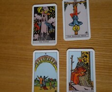 タロット初心者向け、ライトな雰囲気で占います イメージ1