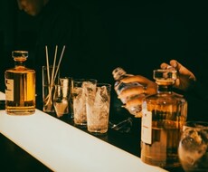 誰でも大歓迎！！現役BAR店員が愚痴聞きます イメージ1