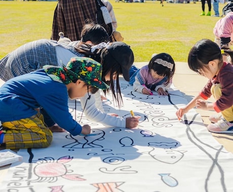 イベントのための大きな塗り絵を制作します 紙・布・壁の大きい塗り絵に色を塗って、みんなでアートしよう！ イメージ1