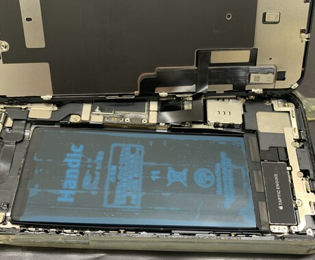 iPhoneの修理承ります iPhoneパネル割れ、バッテリー交換 イメージ2