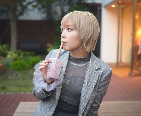 マッチングアプリ用の自然な写真撮影します 雑誌仕込みの目で、自然体のあなたを撮ります イメージ1
