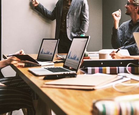 経営が厳しい方　経営改善には様々な方法があります 会社経営で悩んでいる方資金繰りなど イメージ1