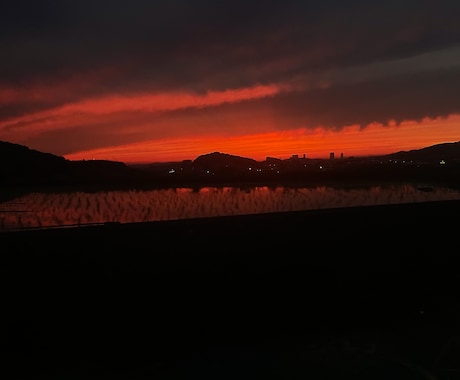 写真を自然に綺麗に加工します 暗い写真・夜景・車写真を雰囲気そのまま高画質に✨ イメージ1