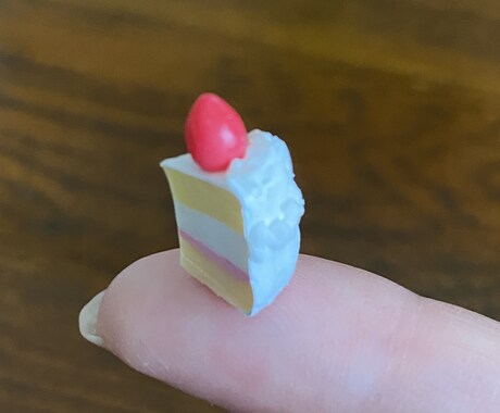 粘土ミニチュアのケーキの作り方教えます 粘土でイチゴのケーキを作りましょう イメージ2
