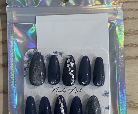 ラッキーカラー診断の後ネイルチップを作成します ラッキーカラーにあったネイルチップを イメージ2