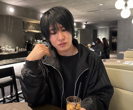 プロの現役バイオリニストがタロット占いを行います 心の不純物を取り除きあなたの心の本音の部分にアクセスします。 イメージ1