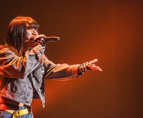 音と熱量を閉じ込めるライブ・イベント撮影します 女性カメラマンが現場の空気感をドラマチックに記録します イメージ1