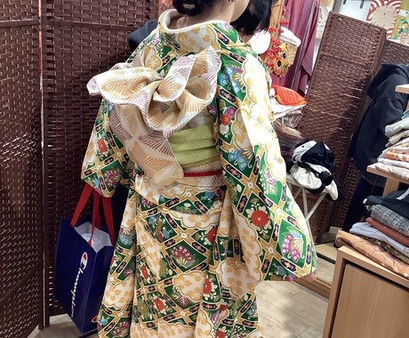 呉服歴10年！お留袖、お振袖の出張着付け承ります 補正を少なく、かつ美しい着姿を【プロにおまかせください】 イメージ1