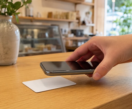Googleの口コミが集まるカードを作ります スマホをかざすだけ。口コミ依頼の手間をなくします イメージ2