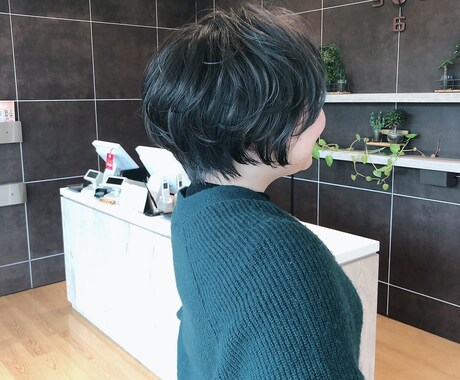 透明感あるヘアカラー今の色から出来るか判断します ブリーチなしで出来るカラーの見極め方 イメージ1
