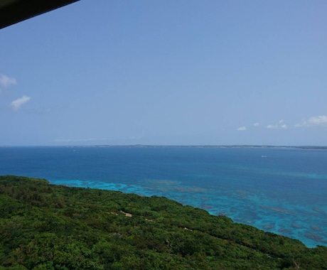 沖縄画像あります 沖縄の、白い砂浜。青い海。青い空。 イメージ1