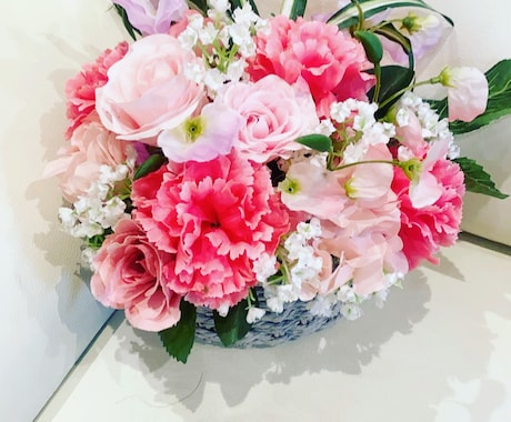 フラワーアレンジメントお造りいたします 贈り物やプレゼントにご自分のお家やお店にお花を飾ってみません イメージ2