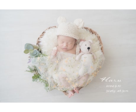 ニューボーンフォトで♡可愛いパネル制作いたします クッション入りなので高品質！命名書やプレゼントとしても◎ イメージ2