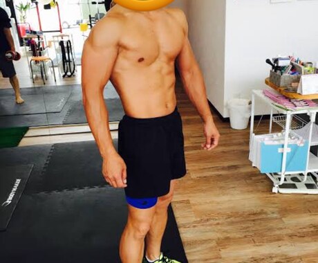 自宅で出来る胸筋トレーニングを紹介します 胸筋を鍛えて強そうに見られたい、かっこよくなりたい方へ イメージ1